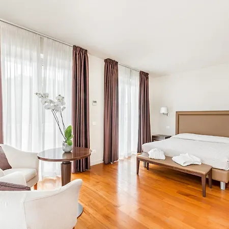 Hotel & Exclusive 3*