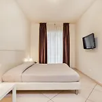 Hotel & Exclusive