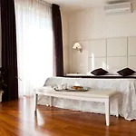 Hotel & Exclusive 3*