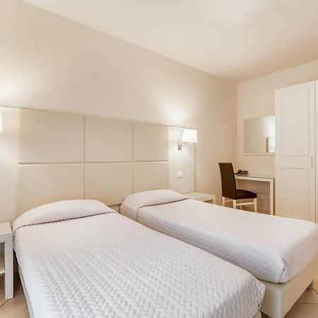 & Exclusive Hotell 3*