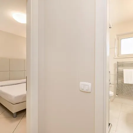 Hotell & Exclusive Marina Di Carrara