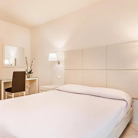 & Exclusive Hotell 3*