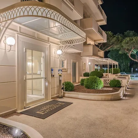 & Exclusive 3* Marina Di Carrara
