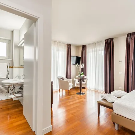 & Exclusive Hotell 3*