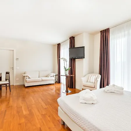 Hotell & Exclusive 3*