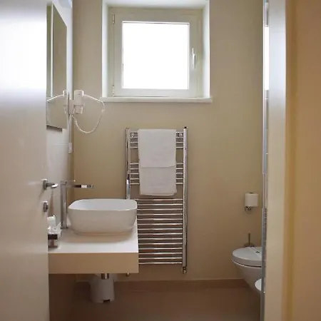 & Exclusive 3* Marina Di Carrara